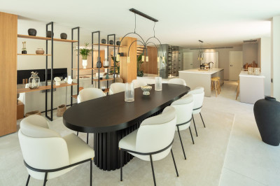 4 Bedroom Detached Villa in Marbella - Image 3