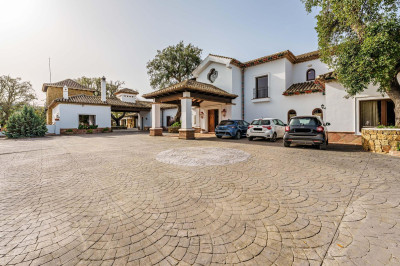 7 Bedroom Detached Villa in La Mairena