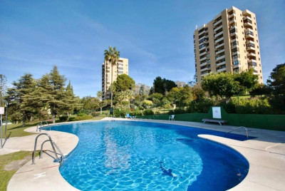 1 Bedroom Middle Floor Apartment in Nueva Andalucía - Image 1