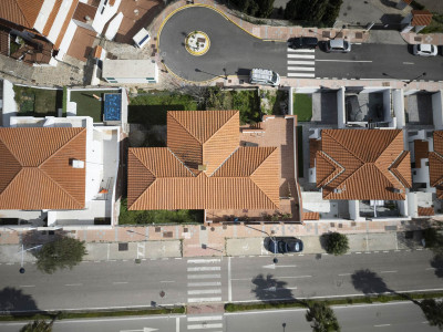 4 Bedroom Semi-Detached House in La Duquesa - Image 5