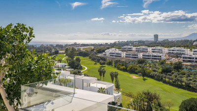 4 Bedroom Penthouse in Santa Clara - Image 1