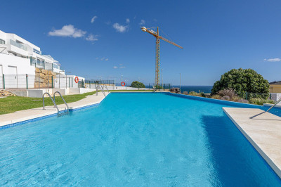 2 Bedroom Middle Floor Apartment in Casares Playa - Image 2