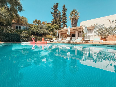5 Bedroom Detached Villa in Nueva Andalucía - Image 1