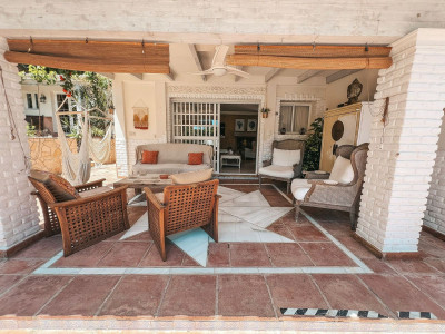 5 Bedroom Detached Villa in Nueva Andalucía - Image 5