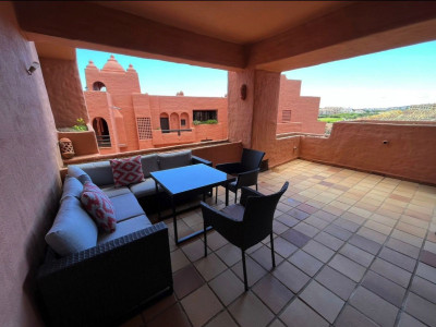 2 Bedroom Middle Floor Apartment in San Luis de Sabinillas - Image 3