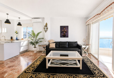 1 Bedroom Middle Floor Apartment in Calahonda - Image 5