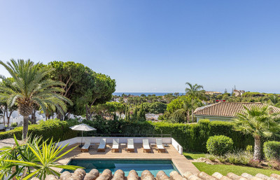 6 Bedroom Detached Villa in Hacienda Las Chapas - Image 1