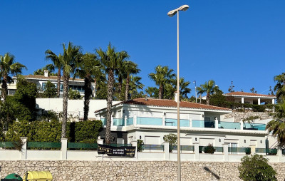 5 Bedroom Detached Villa in El Chaparral - Image 1