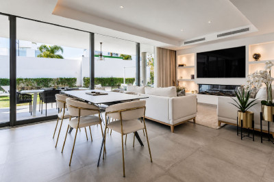 2 Bedroom Ground Floor Apartment in New Golden Mile