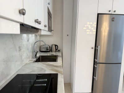 2 Bedroom Middle Floor Apartment in The Golden Mile - Image 3