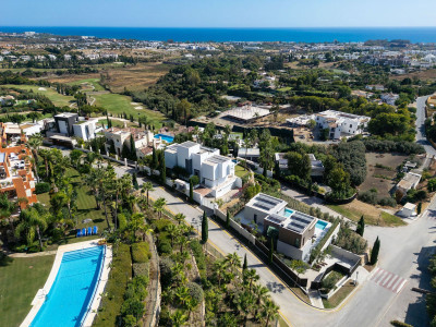5 Bedroom Detached Villa in Los Flamingos - Image 4