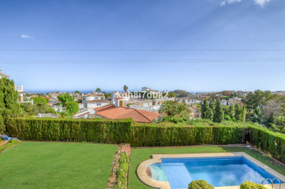 10 Bedroom Detached Villa in Benalmadena - Image 3