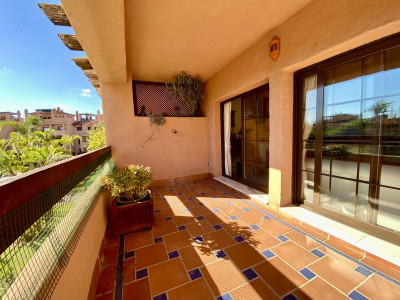 3 Bedroom Middle Floor Apartment in Hacienda del Sol - Image 1