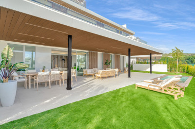 4 Bedroom Ground Floor Apartment in Santa Clara - Image 2