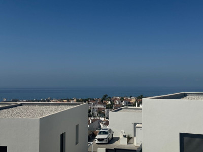 3 Bedroom Townhouse in Riviera del Sol - Image 3