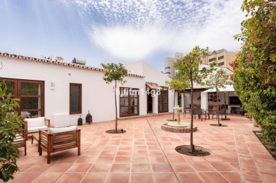 3 Bedroom Detached Villa in Estepona - Image 4