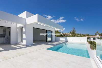 3 Bedroom Detached Villa in El Chaparral - Image 1