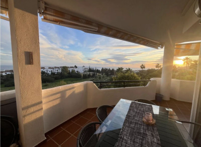 3 Bedroom Middle Floor Apartment in Calahonda - Image 1