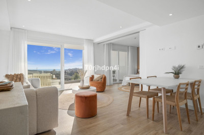 2 Bedroom Middle Floor Apartment in Casares