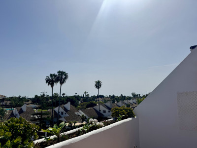 4 Bedroom Penthouse Duplex in Guadalmina Baja - Image 5