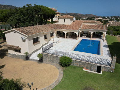 4 Bedroom Detached Villa in Elviria - Image 5
