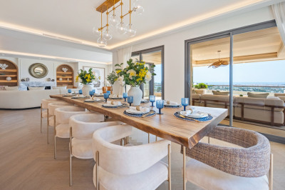 5 Bedroom Penthouse in Nueva Andalucía