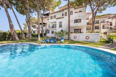 2 Bedroom Top Floor Apartment in Nueva Andalucía - Image 1