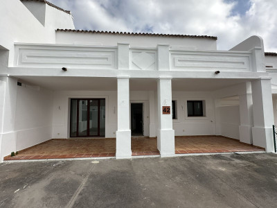 2 Bedroom Townhouse in Doña Julia - Image 2