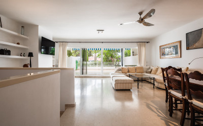 4 Bedroom Ground Floor Apartment in Marbella - Image 2
