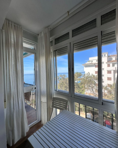 1 Bedroom Middle Floor Studio in Calahonda - Image 2