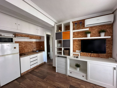1 Bedroom Middle Floor Studio in Calahonda - Image 5