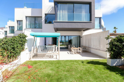 3 Bedroom Townhouse in Estepona - Image 4