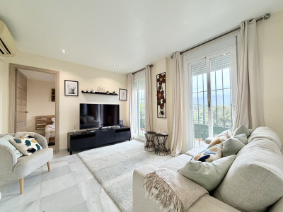3 Bedroom Ground Floor Apartment in La Duquesa - Image 3