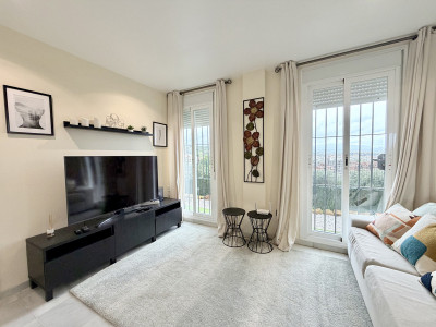 3 Bedroom Ground Floor Apartment in La Duquesa - Image 5