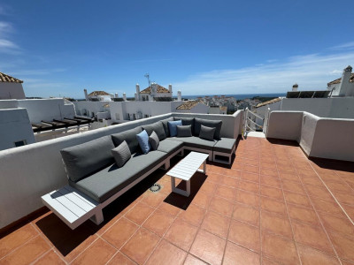 2 Bedroom Penthouse in Estepona - Image 2