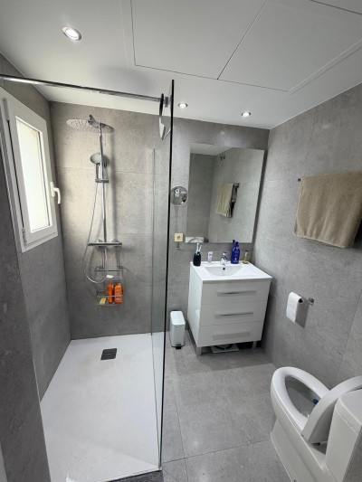 2 Bedroom Penthouse in Estepona - Image 5