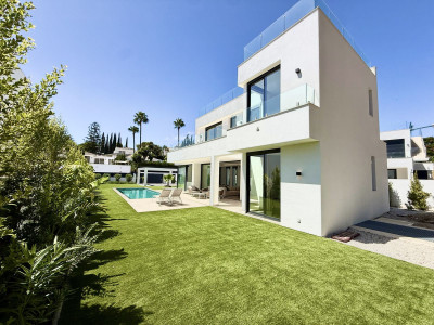 6 Bedroom Detached Villa in New Golden Mile - Image 3