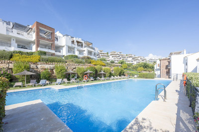 2 Bedroom Penthouse Duplex in Benahavís - Image 1