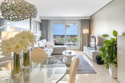 2 Bedroom Penthouse Duplex in Benahavís - Image 2