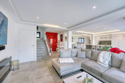 4 Bedroom Detached Villa in Istán - Image 4