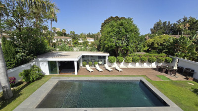 5 Bedroom Detached Villa in Nueva Andalucía - Image 2
