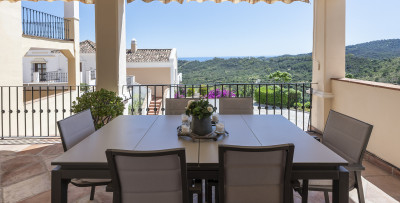 4 Bedroom Townhouse in Benahavís - Image 4