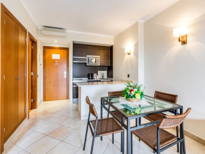 1 Bedroom Ground Floor Apartment in Bel Air - Image 2