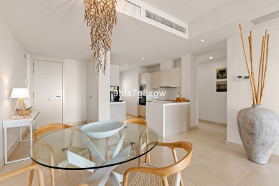 2 Bedroom Middle Floor Apartment in Casares Playa