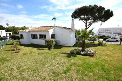 3 Bedroom Detached Villa in La Cala de Mijas - Image 2