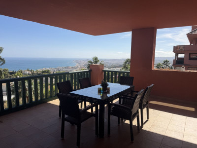 2 Bedroom Middle Floor Apartment in Benalmadena - Image 5
