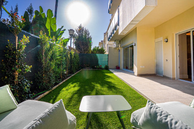 2 Bedroom Middle Floor Apartment in San Pedro de Alcántara - Image 3