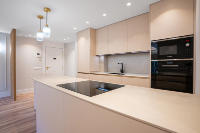 2 Bedroom Middle Floor Apartment in San Pedro de Alcántara - Image 4