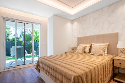 2 Bedroom Middle Floor Apartment in San Pedro de Alcántara - Image 5