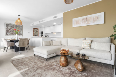 3 Bedroom Penthouse in Estepona - Image 5